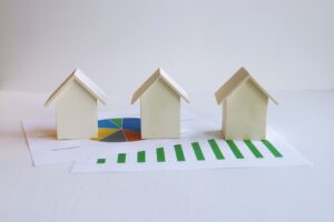 Comprar inmuebles mediante una sociedad claves